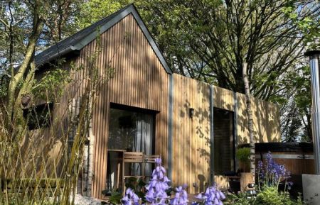 Vue côté jardin avec le coulissant qui donne sur la terrasse Tiny HouseG2403 Épehy - Somme - Vue côté jardin avec le coulissant qui donne sur la terrasse