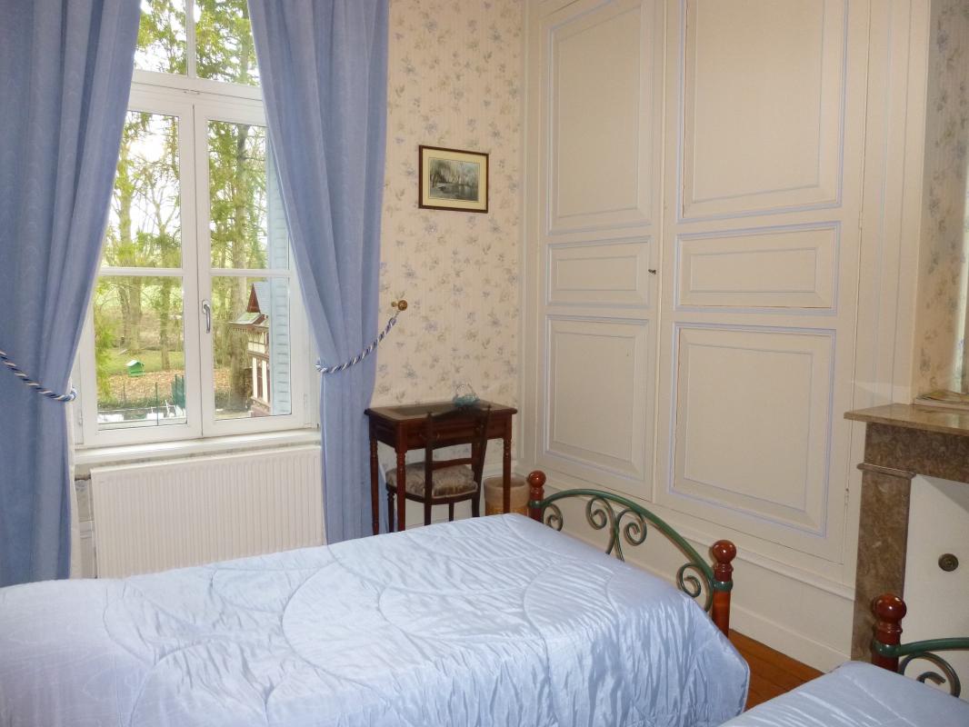 chambre bleue avec 2 lits 90x190 photo 10